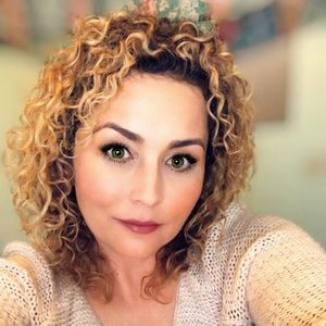 Meet your Posher, Karina